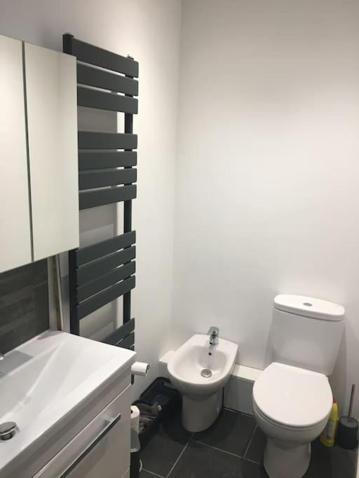 Beautiful Detached Private Annex In Great Location Apartman Manchester Kültér fotó